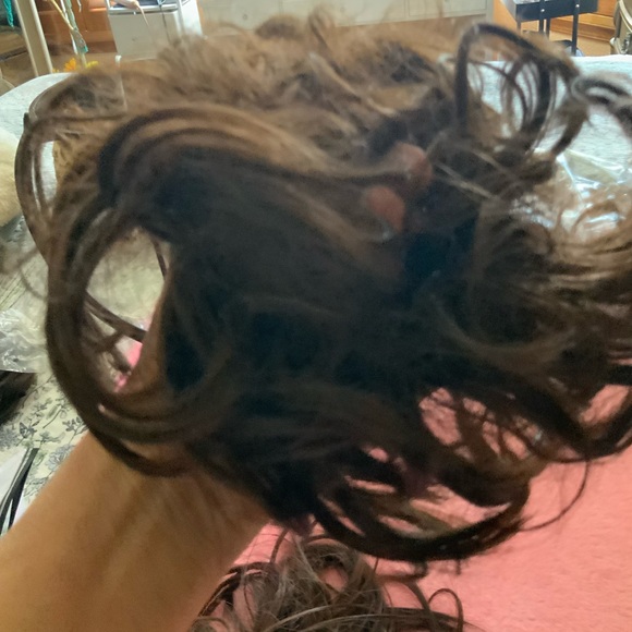 Two hair buns - Picture 3 of 4